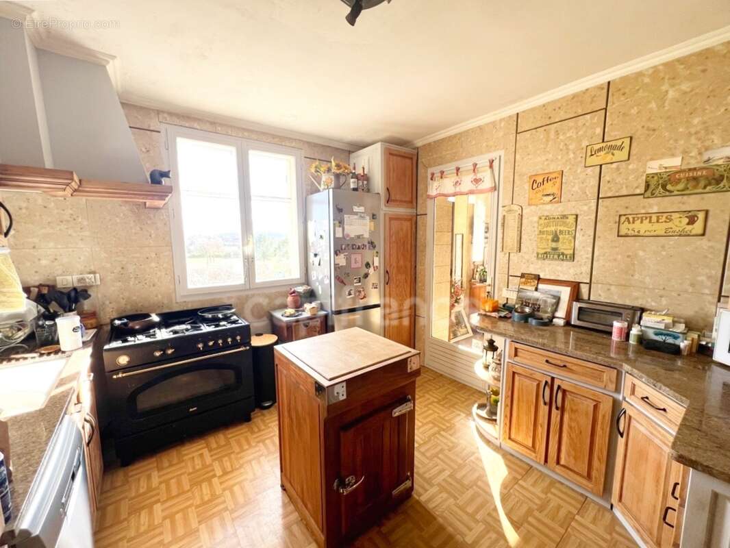 À vendre Villa d’Exception à Reillanne (04110) – 120 m², 5 Pièces, 4 Chambres, Piscine 10x5, Terrain Clos 9 000 m², Calme Absolu - photo 18