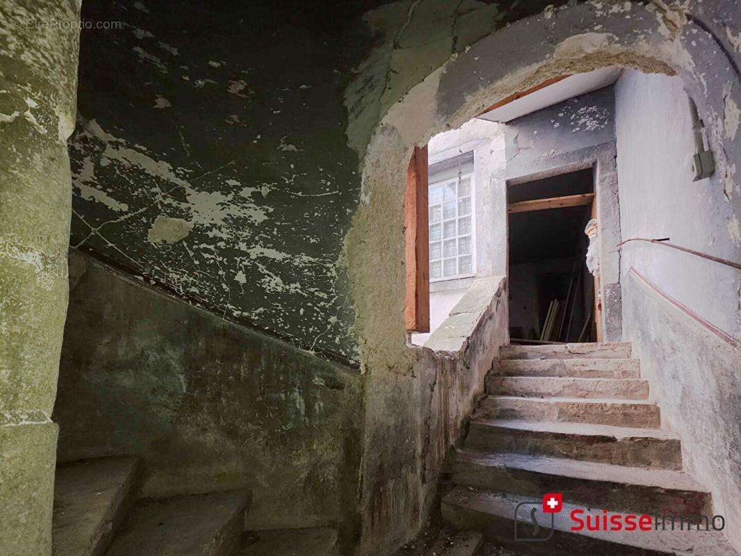 Maison à CLERVAL