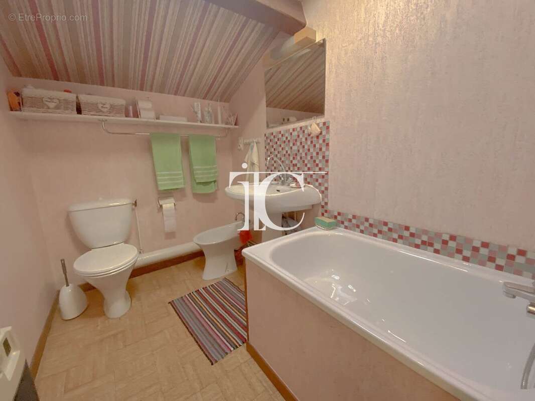 Maison à SAINT-ANDRE-DE-CRUZIERES