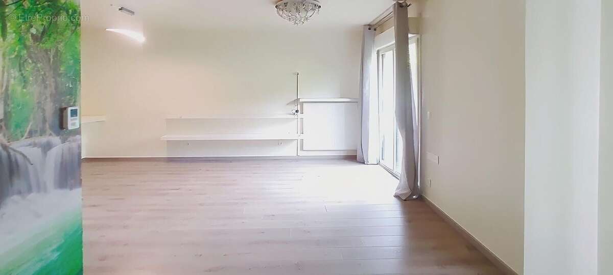 Photo 2 - Appartement à LES PAVILLONS-SOUS-BOIS