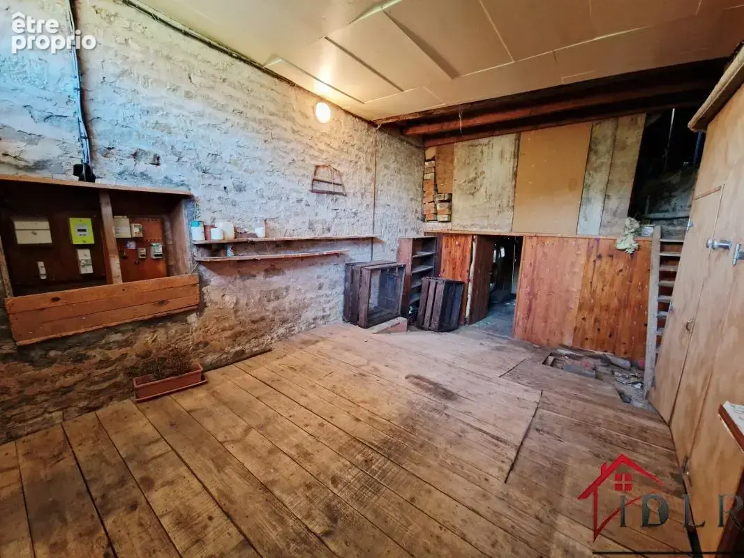 RARE   Maison de Village avec Vue et Potentiel à Coiffy-le- - photo 15