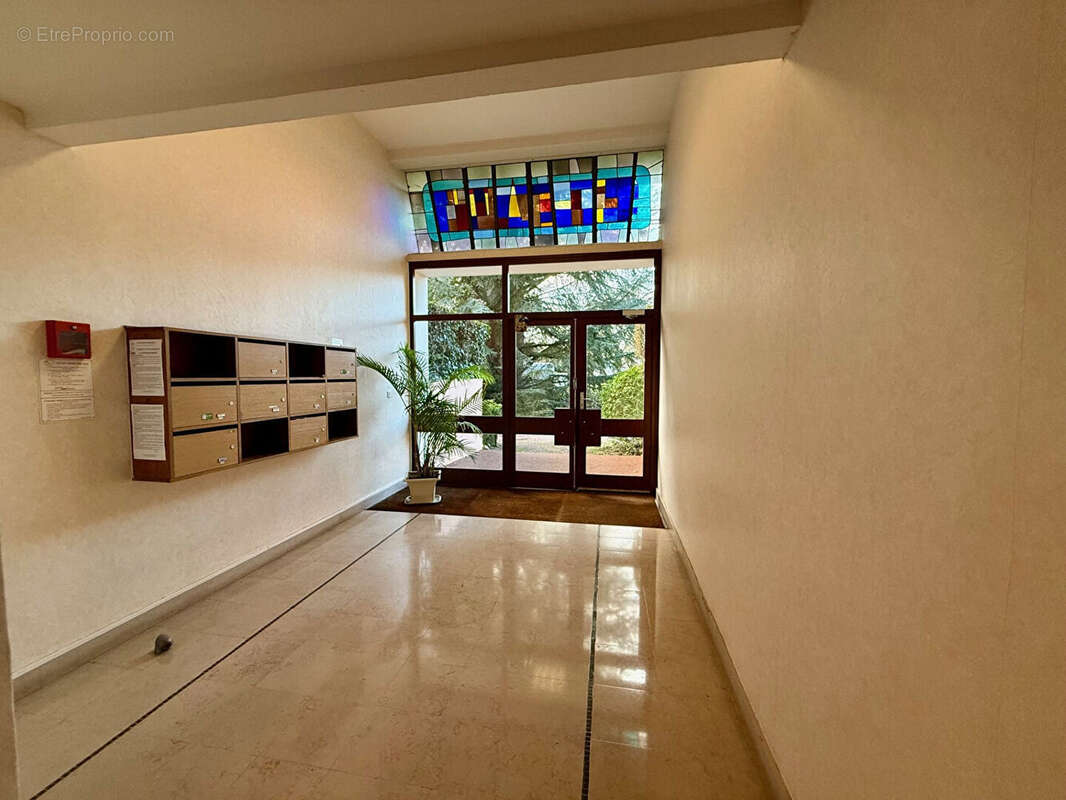 Appartement à SAINT-CYR-SUR-LOIRE