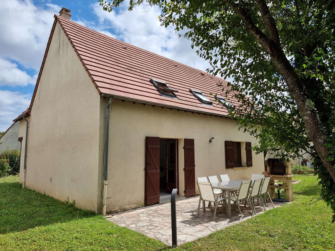 Maison à VAUX-LE-PENIL