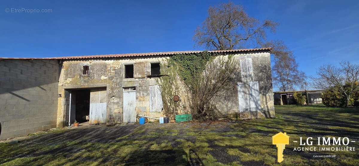 Maison à MORTAGNE-SUR-GIRONDE