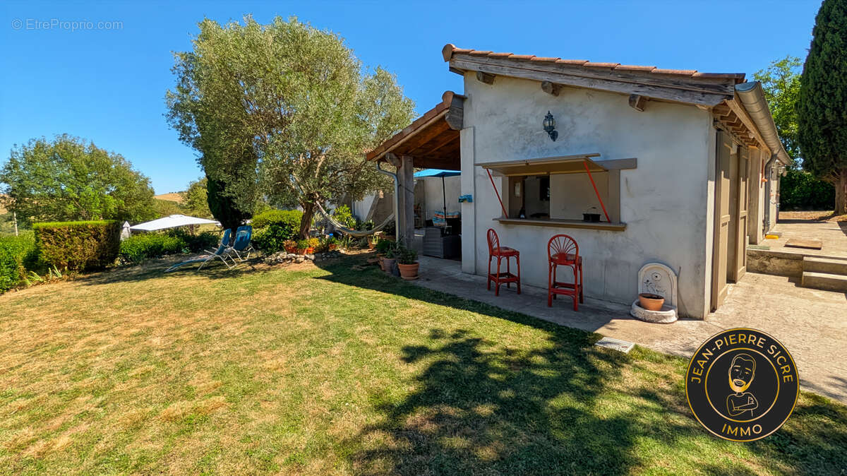 Maison à LACAUGNE