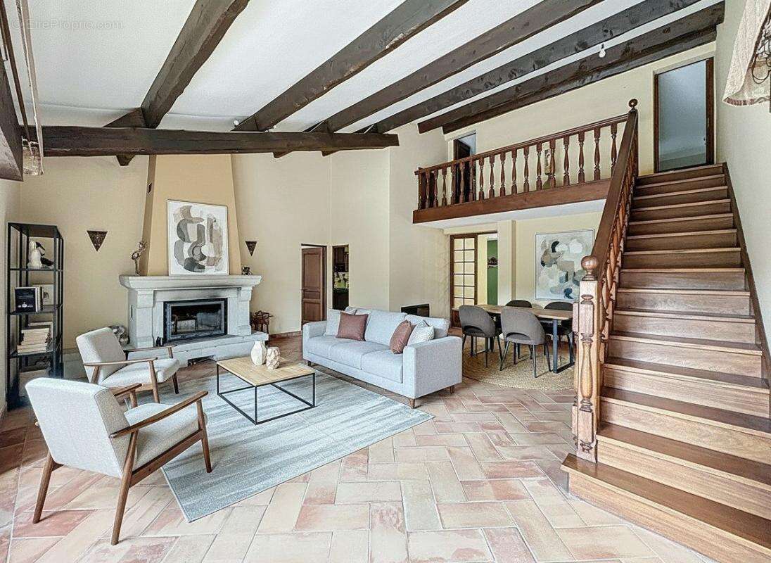 Maison à PERNES-LES-FONTAINES