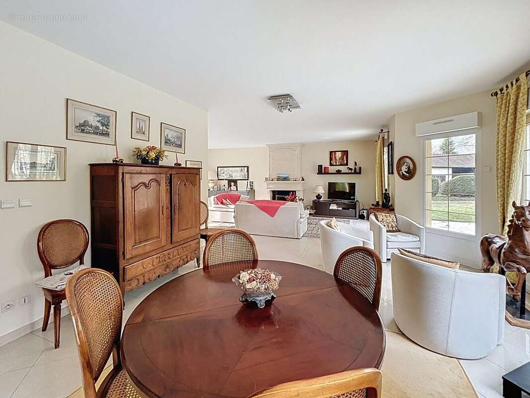 Maison à CHATEAUFORT