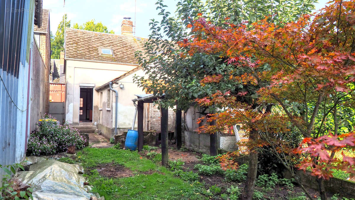 Maison à SAINT-LEGER-LES-DOMART
