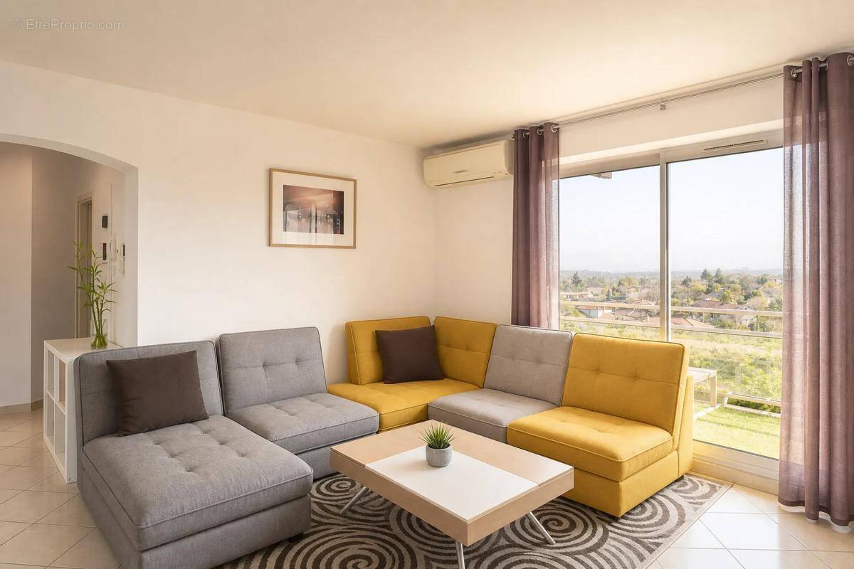 Appartement à VALENCIN