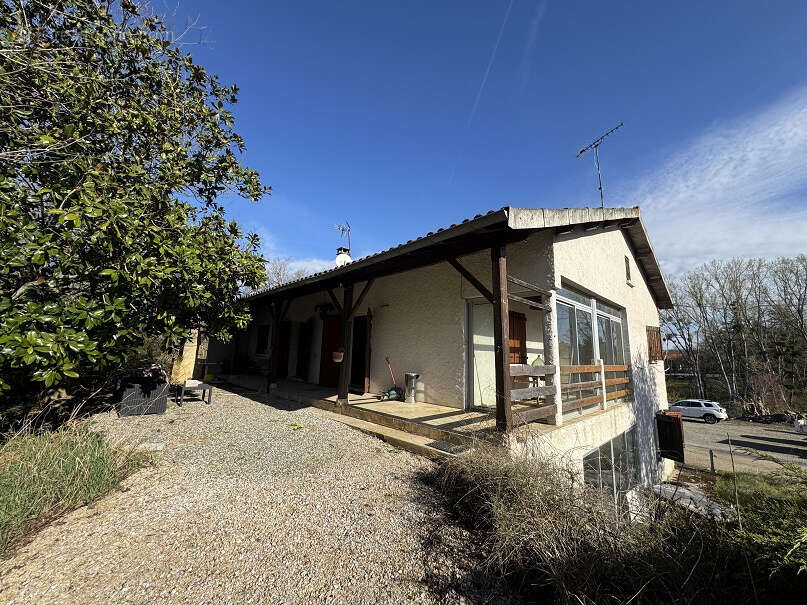 Opportunité rare à Saint Jean. Grande maison familiale de plus de 220 m2 habitable avec un demi sous-sol sur u - photo 9