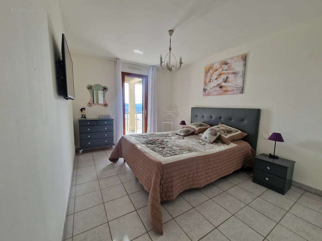 Maison à LES ANGLES