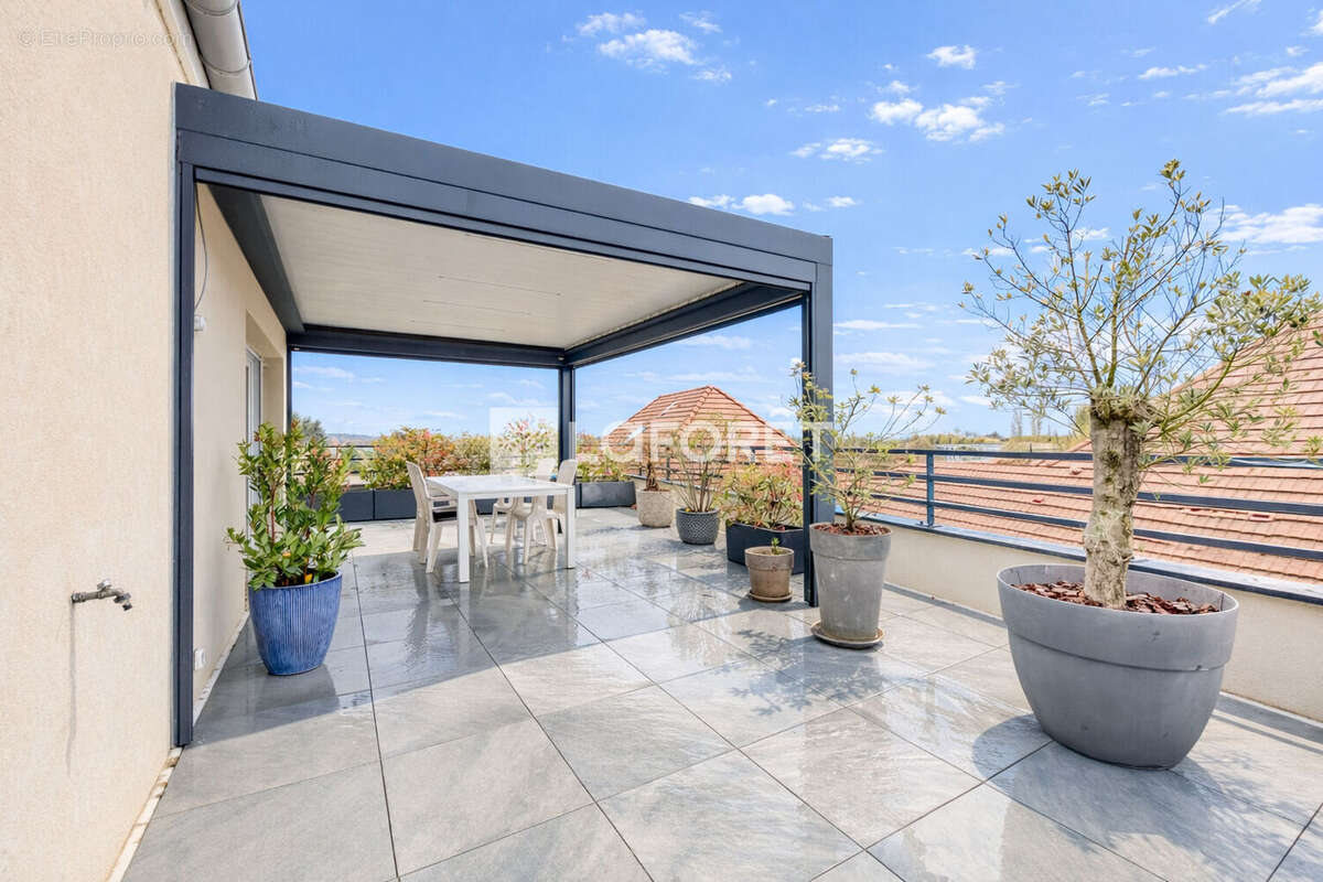 Appartement à PONTAULT-COMBAULT