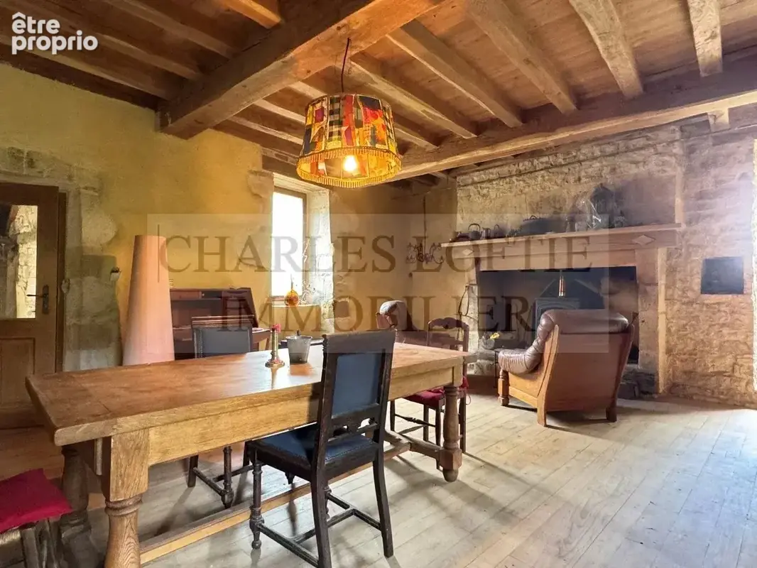 Charmante maison de village en pierre avec terrain arboré de 2400 m² - photo 7