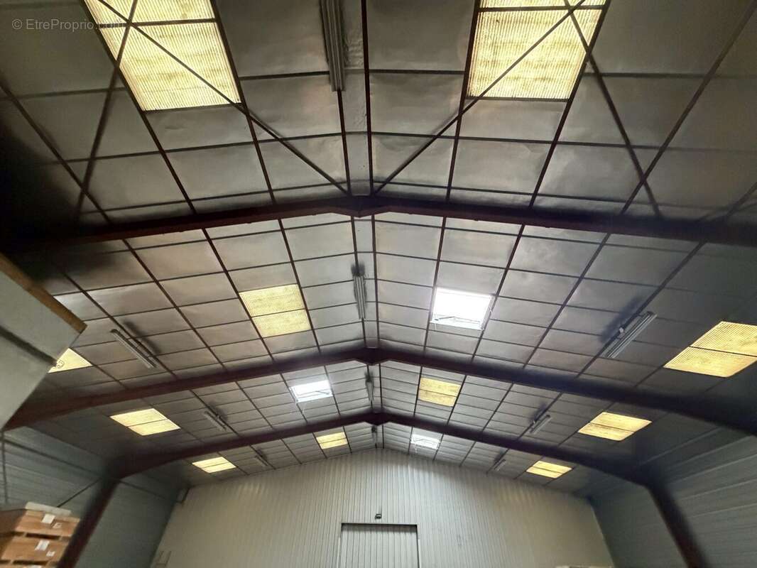 Commerce à THIRON-GARDAIS