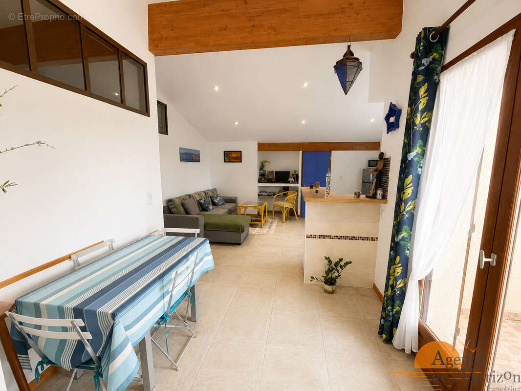 Maison à ARES