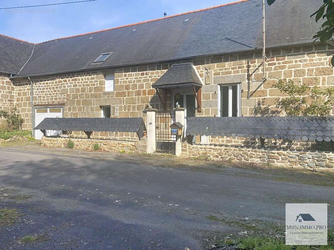 Maison à SAINT-MARC-LE-BLANC