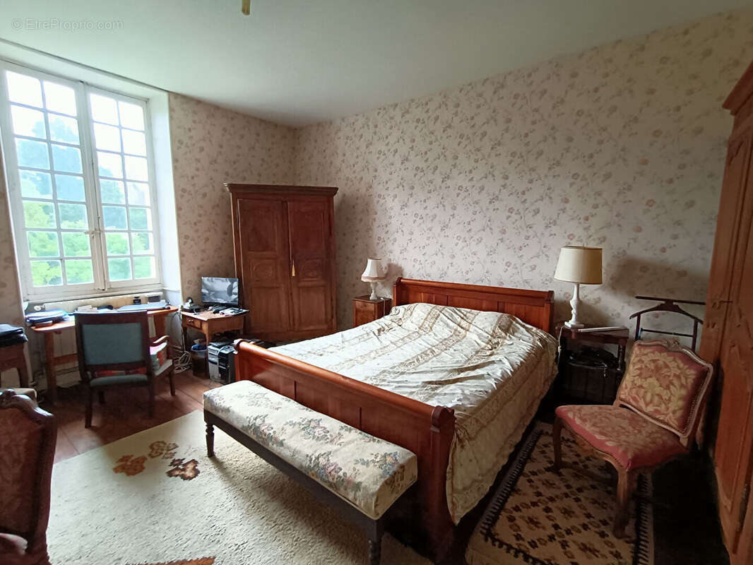 Maison à SAINT-GERMAIN-DE-MARENCENNES