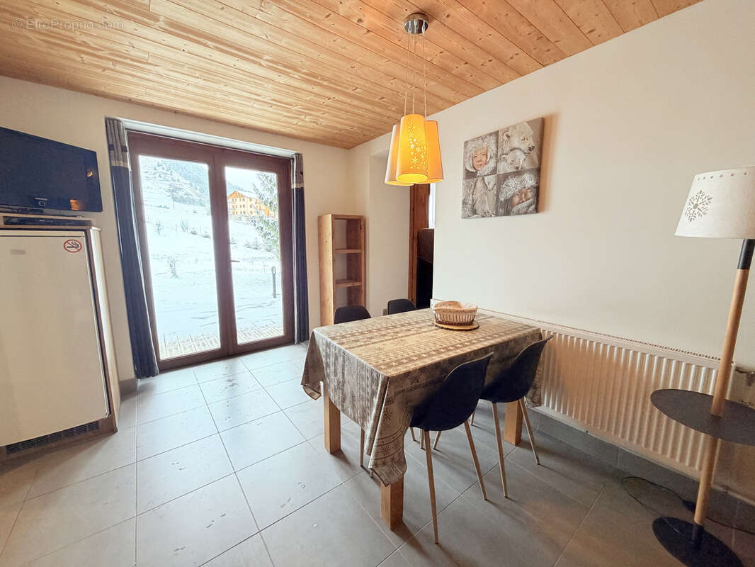 Appartement à ALBIEZ-MONTROND