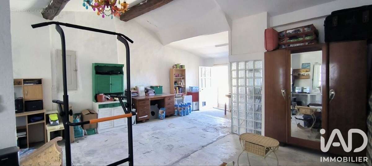 Photo 6