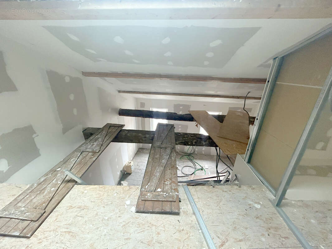 Appartement à LARAGNE-MONTEGLIN