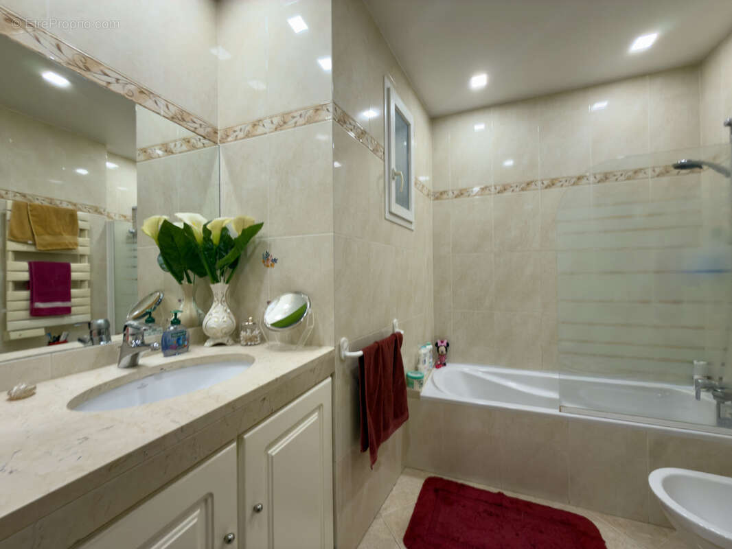 Appartement à BEAUSOLEIL