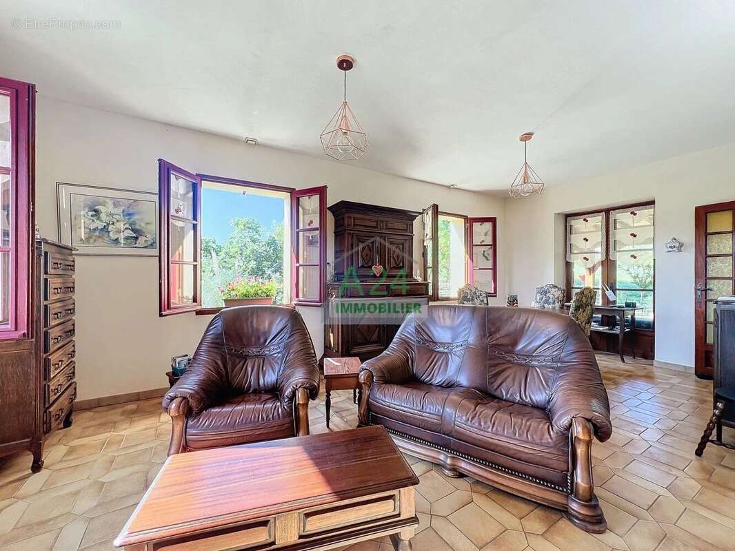 Maison à SAINTE-FOY-DE-BELVES