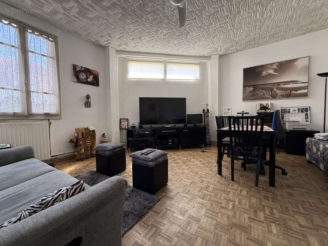 Maison à LE BLANC-MESNIL