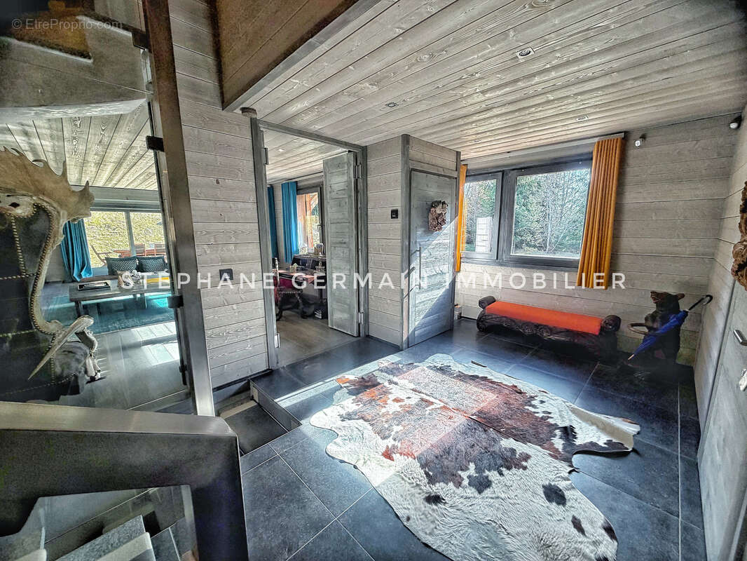 Maison à DEMI-QUARTIER