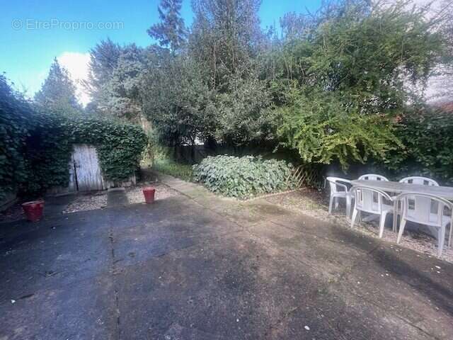 Maison à LE BLANC-MESNIL