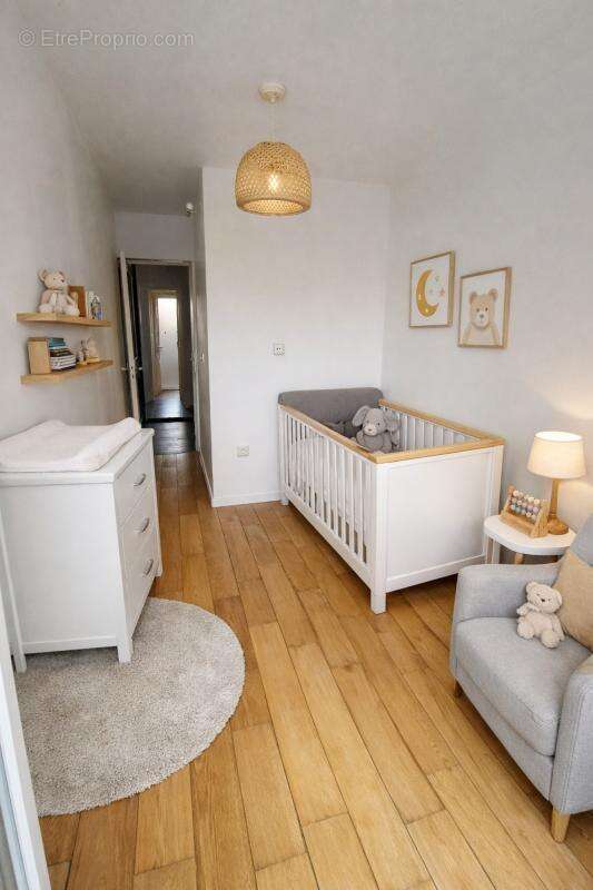 Appartement à LES ULIS
