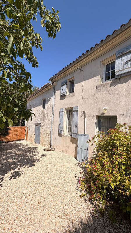 EXCLUSIVITÉ ! Rare à Courcoury : Maison rénovée + logement locatif indépendant sur 1900 m² arborés - photo 13