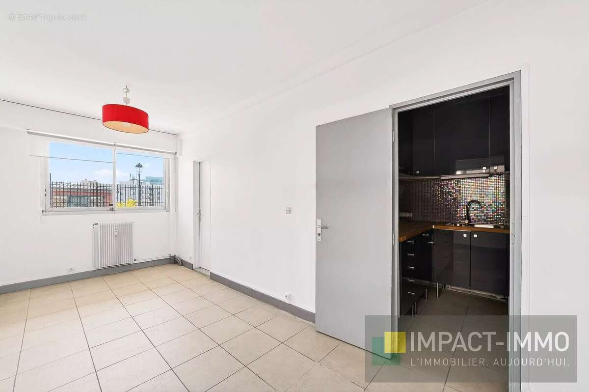 Appartement à COURBEVOIE