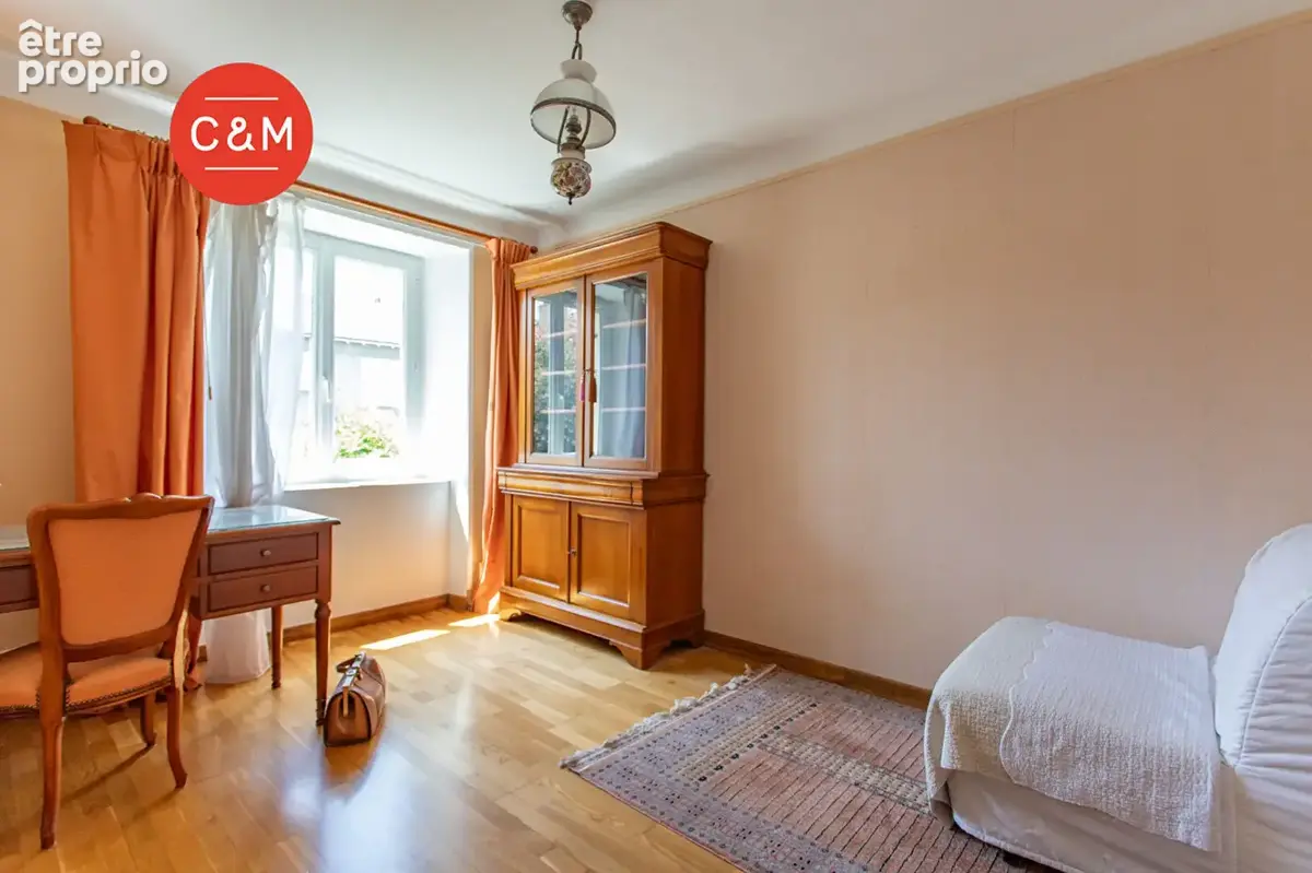 REZE TROCARDIERE - Maison 7 pièces 137 m² - photo 8