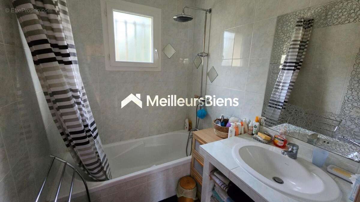 Maison à GRAYAN-ET-L'HOPITAL