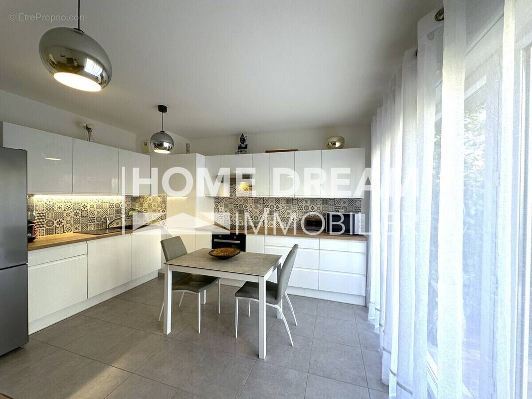 Appartement à SIX-FOURS-LES-PLAGES