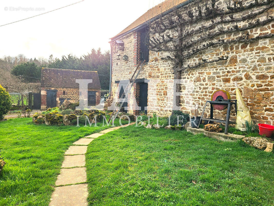 Maison à SAINT-CHRISTOPHE-LE-JAJOLET
