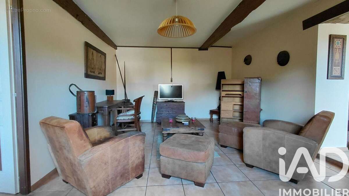 Maison 126 m² à Saint-Leger-Magnazeix  - photo 6