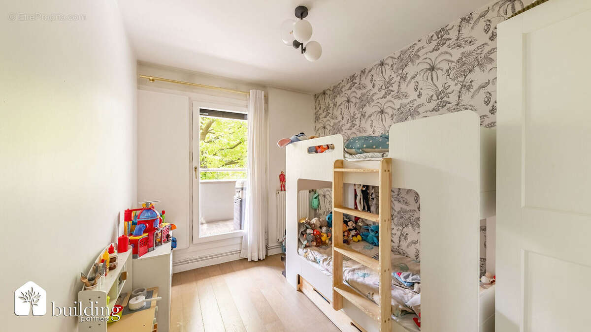 Levallois-Greffulhe -  3 pièces de 65 m² avec terrasse et pkg - photo 6