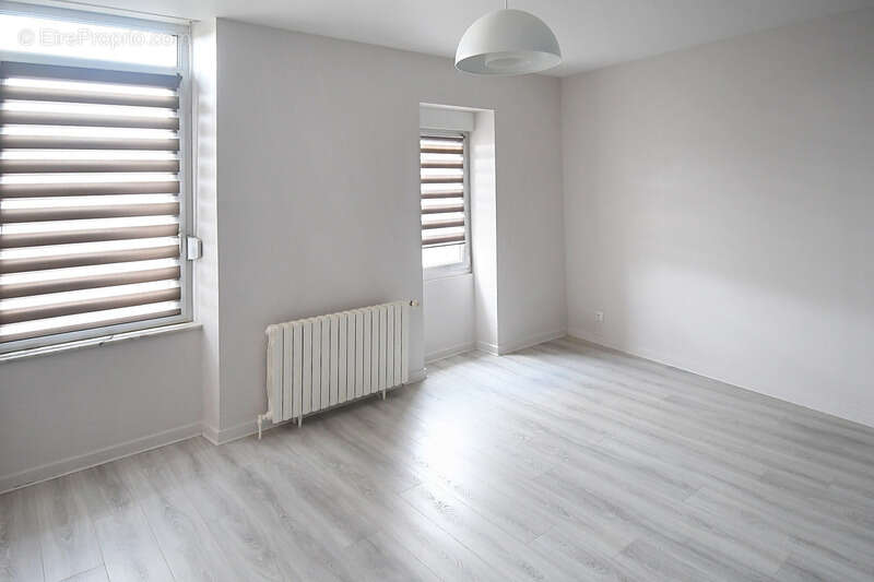 Appartement à LONGLAVILLE