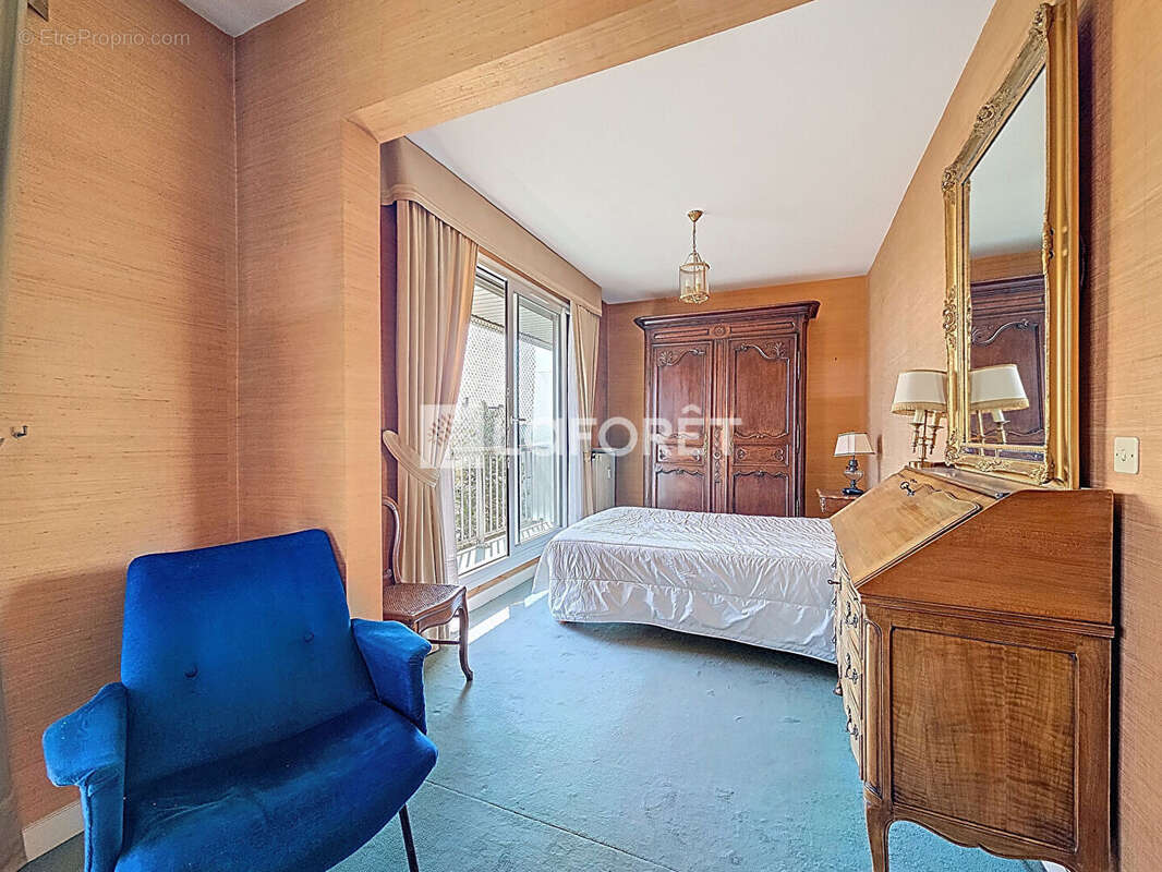 Appartement à BOURG-LA-REINE