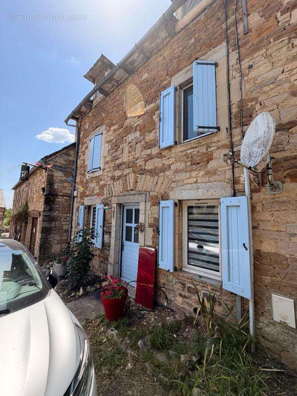 Maison à ONET-LE-CHATEAU