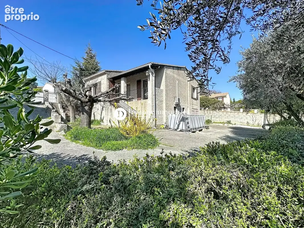 Maison 85 m² à Saint-Saturnin-Les-Avignon  - photo 1