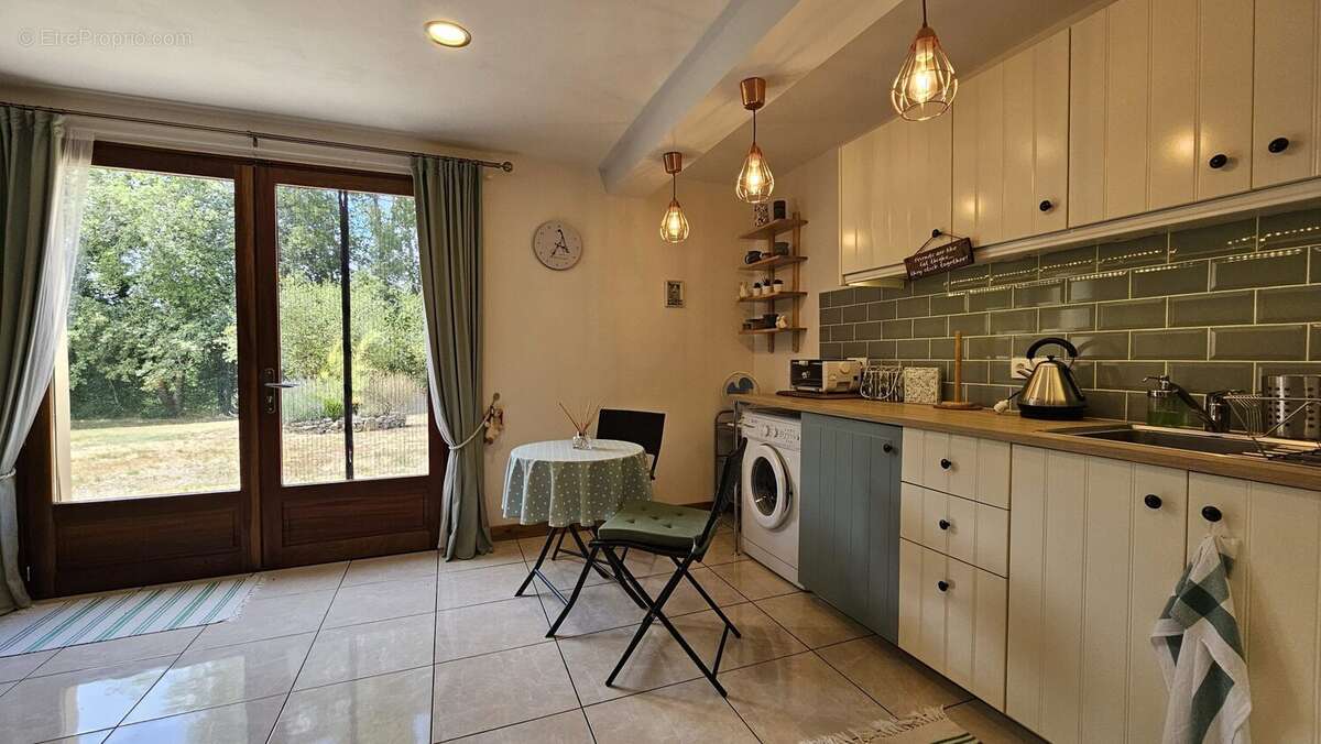 Maison à LE BUISSON-DE-CADOUIN