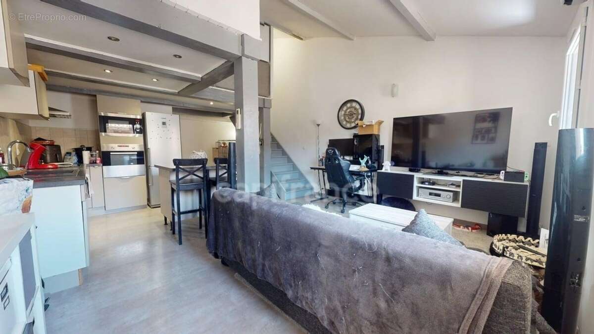 Appartement duplex T3 climatisé à Forcalqueiret – 53,30 m² Loi Carrez - photo 3