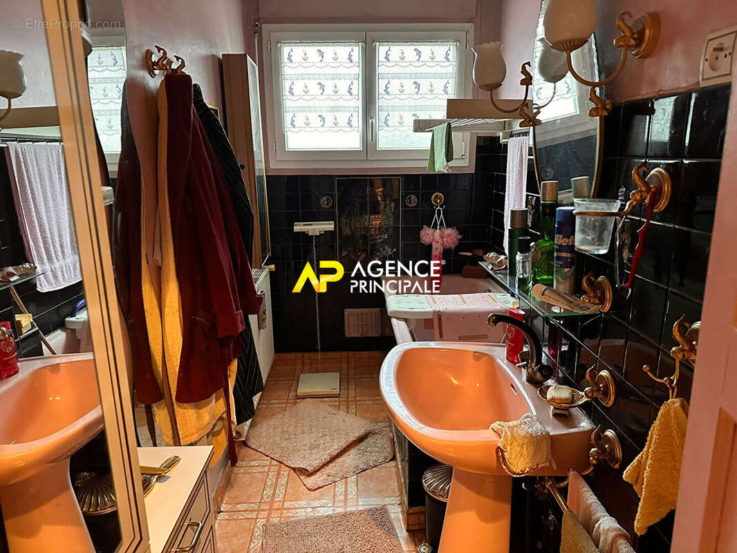 Appartement à SARTROUVILLE