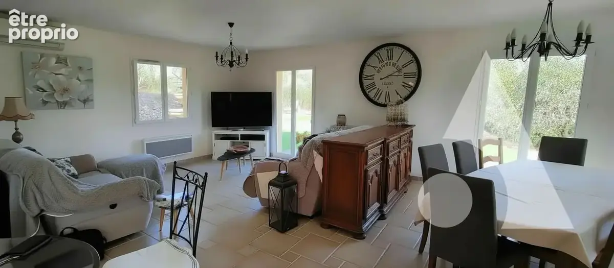 Villa de plain-pied 159m² avec piscine sur terrain de 6.257 m² - Oliveraie centenaire, bastidon en annexe - photo 8