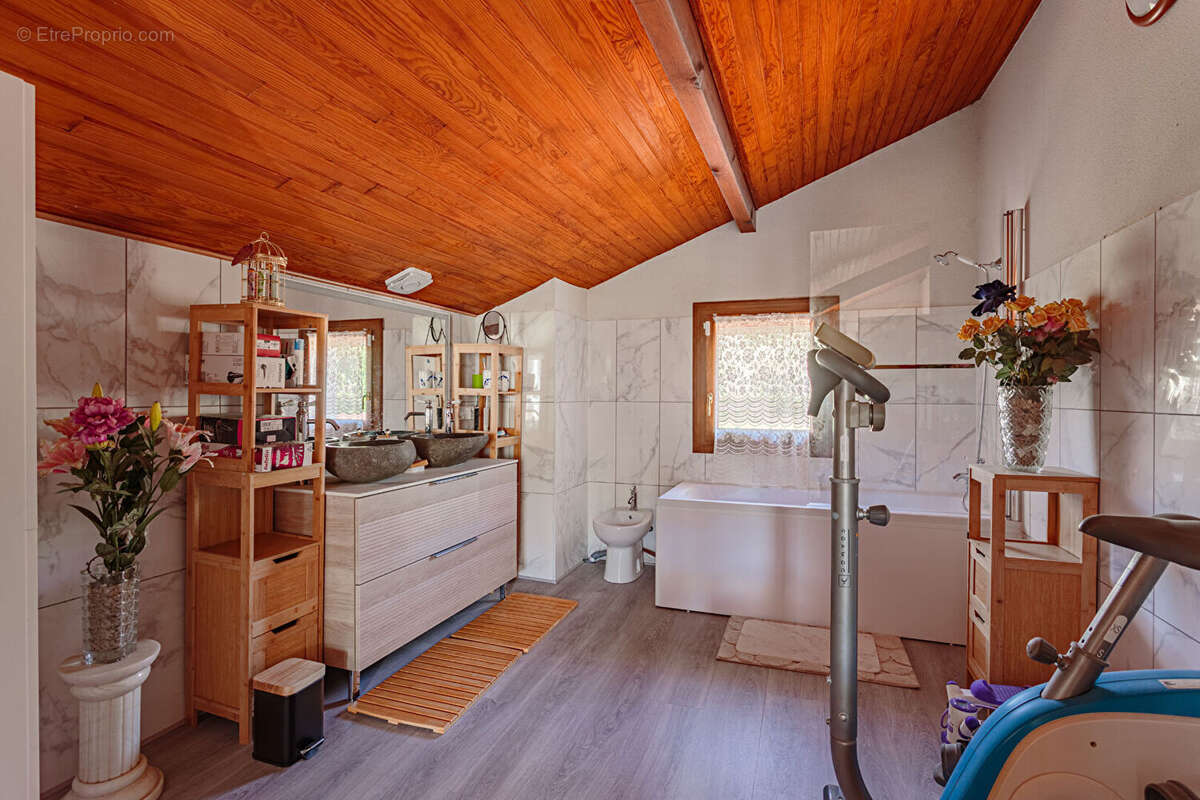 Maison à SAINT-PEE-SUR-NIVELLE