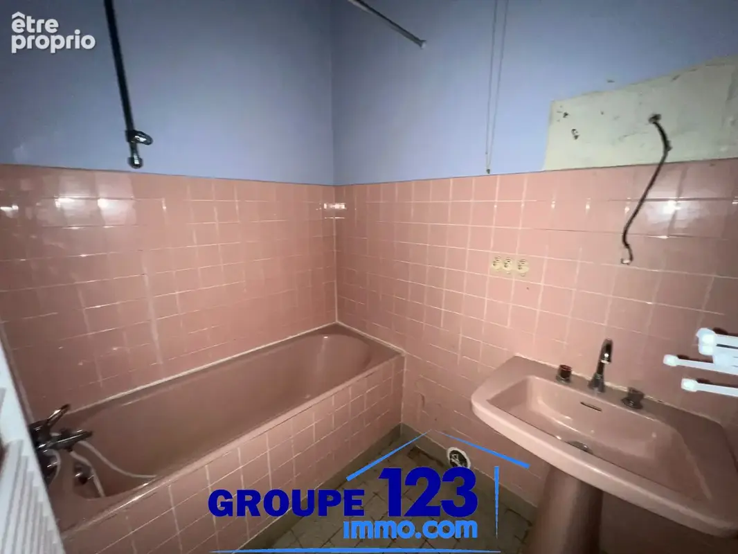 Ensemble Immobilier a restaurer - photo 8