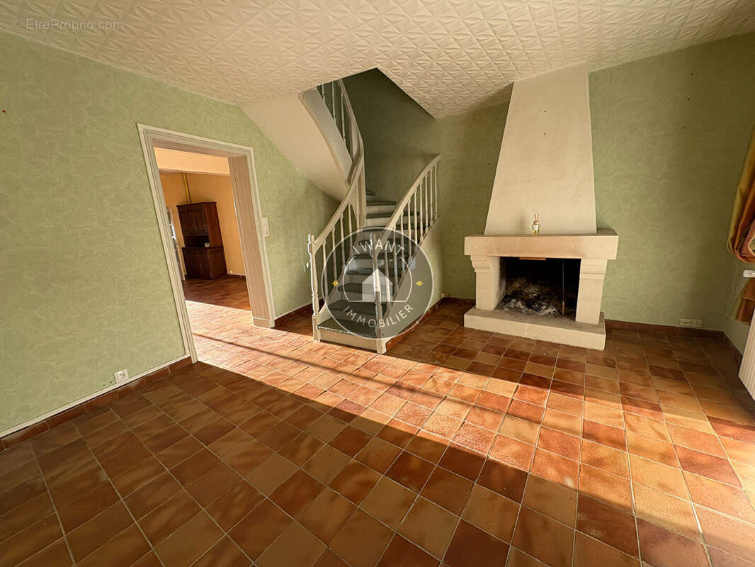 Maison à GENNES