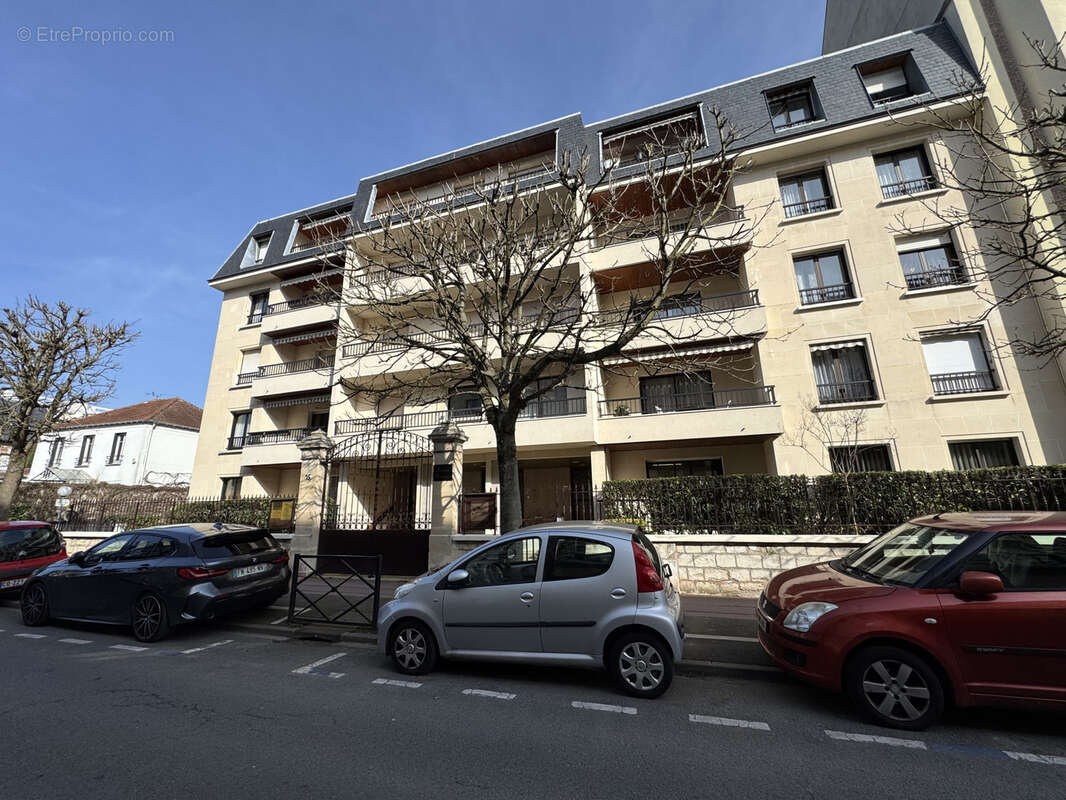 Appartement à SAINT-MAUR-DES-FOSSES